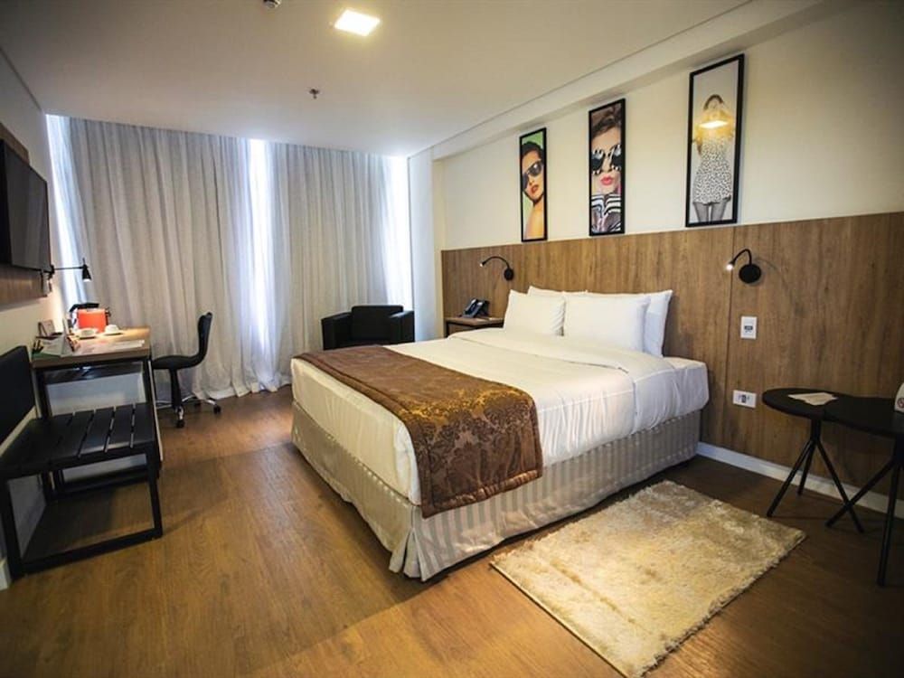Deluxe Room, 1 King Bed