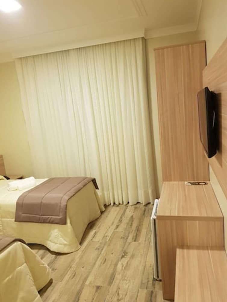 Sky Serra Hotel Deluxe Twin Room 3