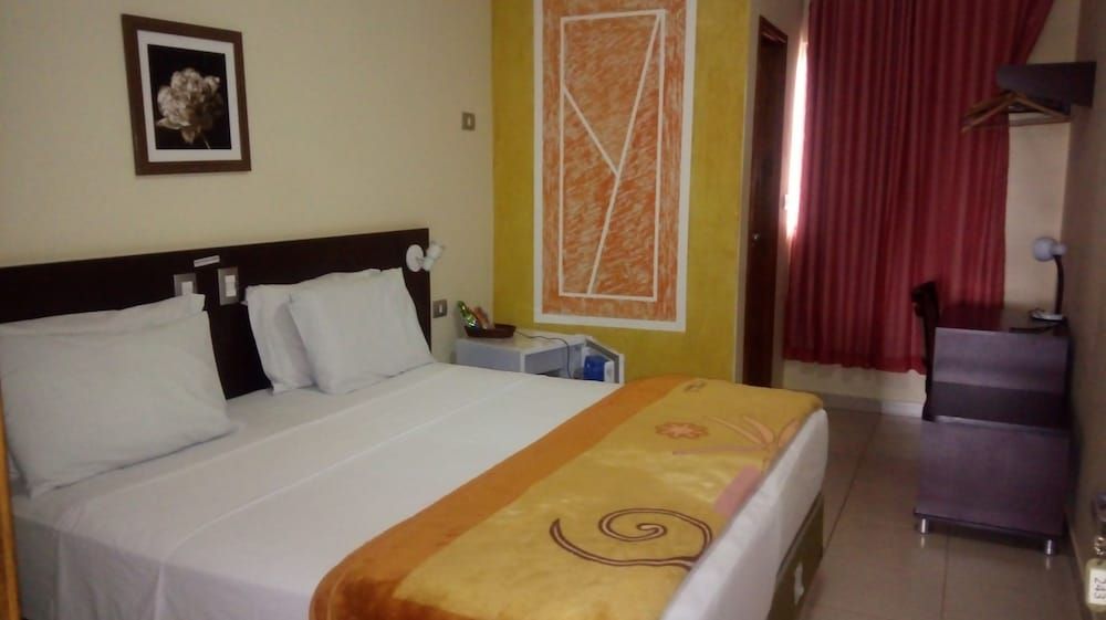 Nioja Hotel Triple Room 3