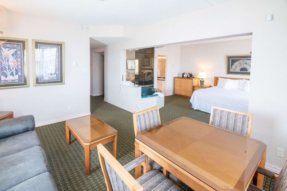 Luxury Suite, 1 King Bed, Non Smoking