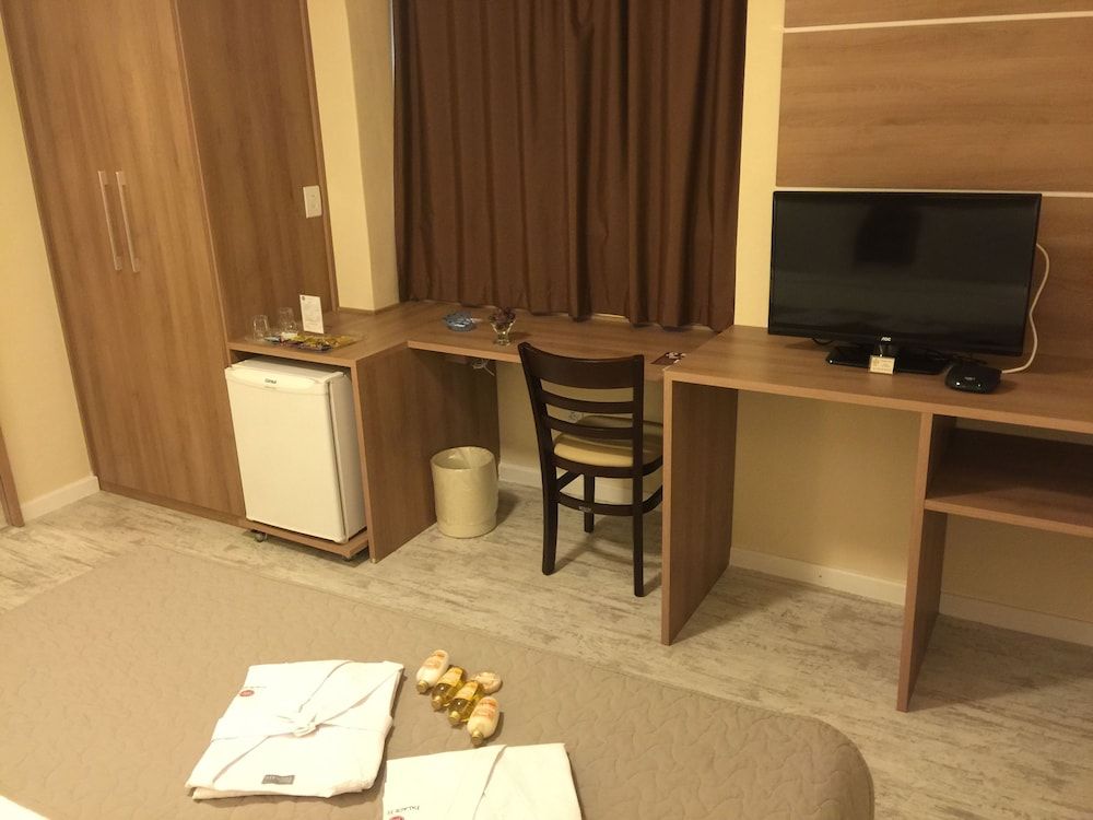 Palace Hotel Superior Double Room 8