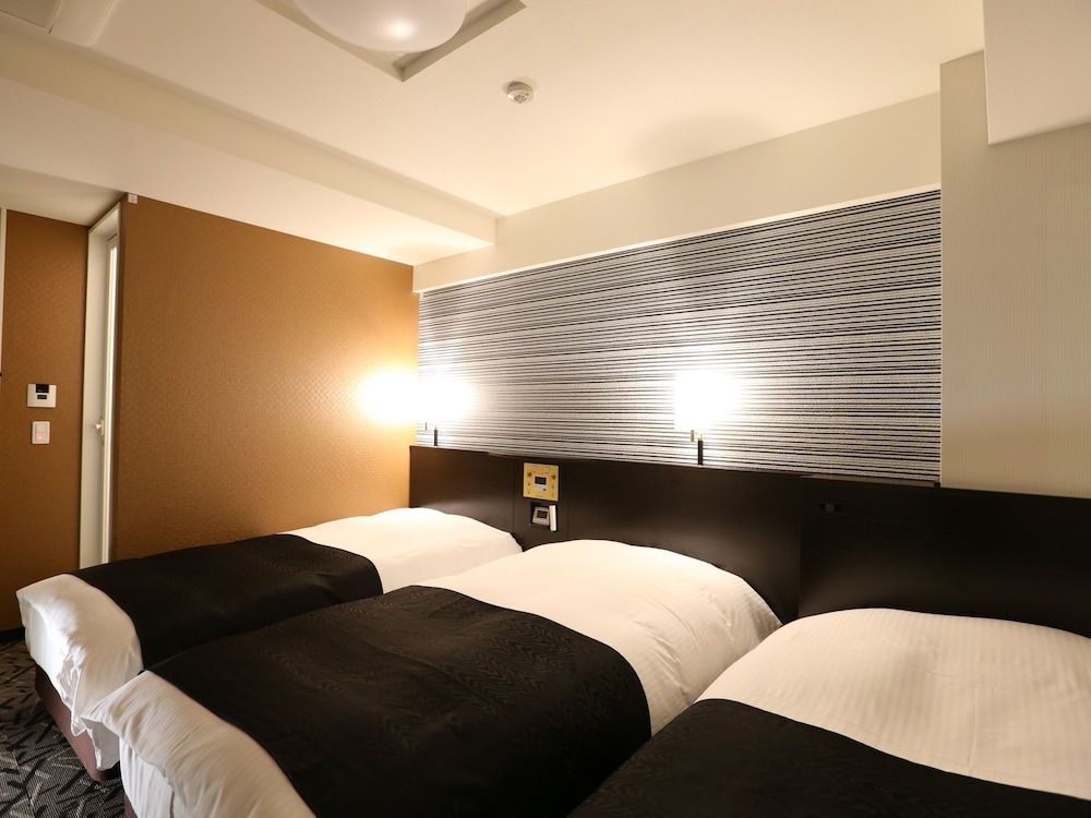 East Wing Triple, Non Smoking (Please refer Hotel Policy for Child fee details)