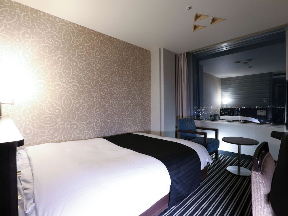 [High Floor] Semi Double Room, Smoking  (Please refer Hotel Policy for Child fee details)