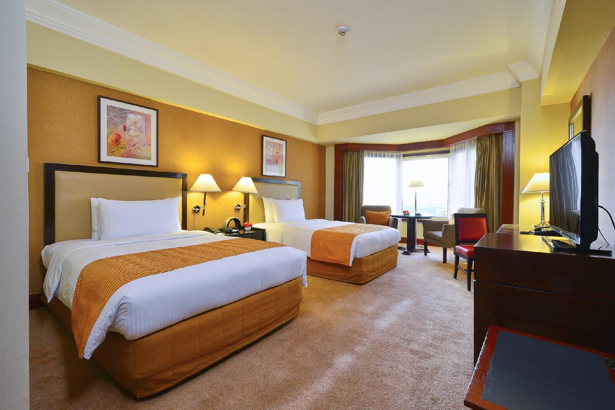 Diamond Hotel Philippines Deluxe Twin Non-Smoking