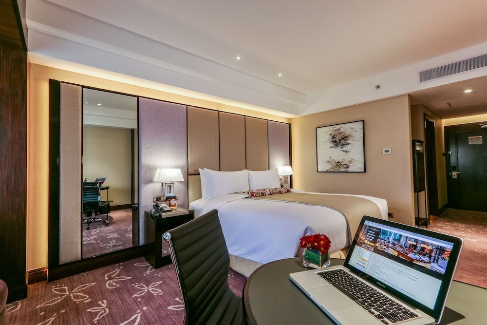 undefined Diamond Hotel Philippines 5