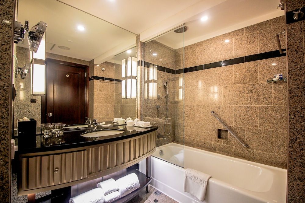 Diamond Hotel Philippines Diamond Club Twin Non-Smoking 3