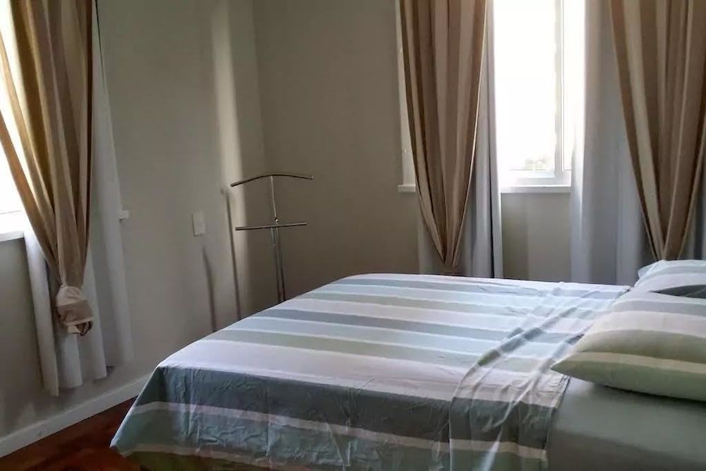 undefined Etours - Luminoso 3 Quartos Copacabana Souza Lima 3