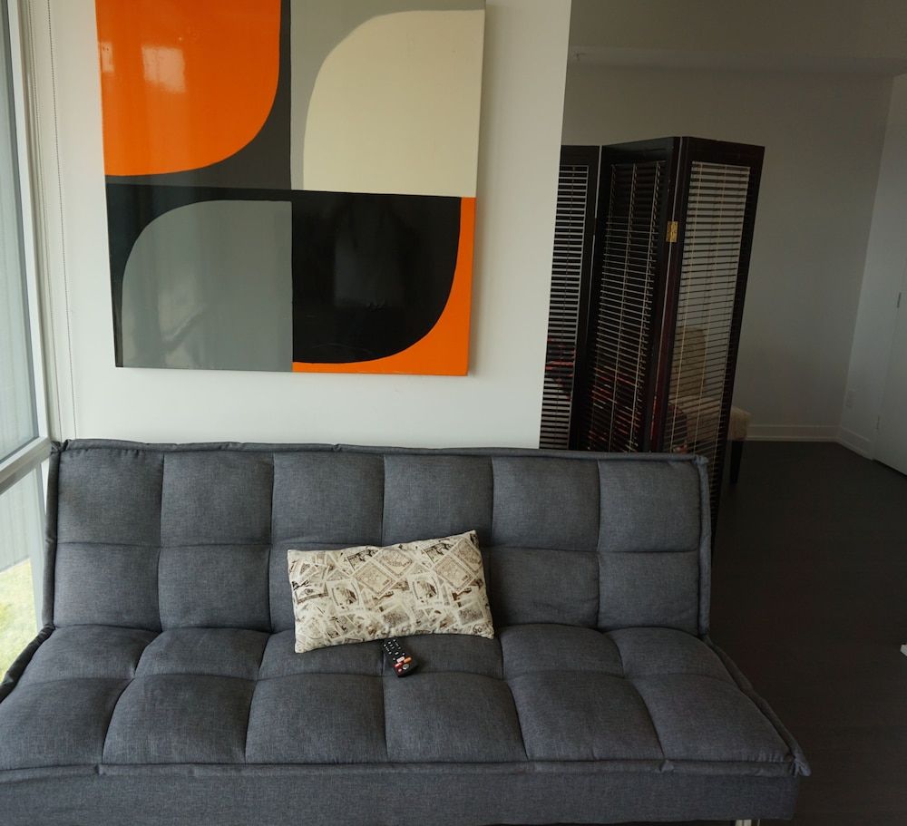 Midnight Suites Luxury Condo, 1 Bedroom, Accessible, City View 4