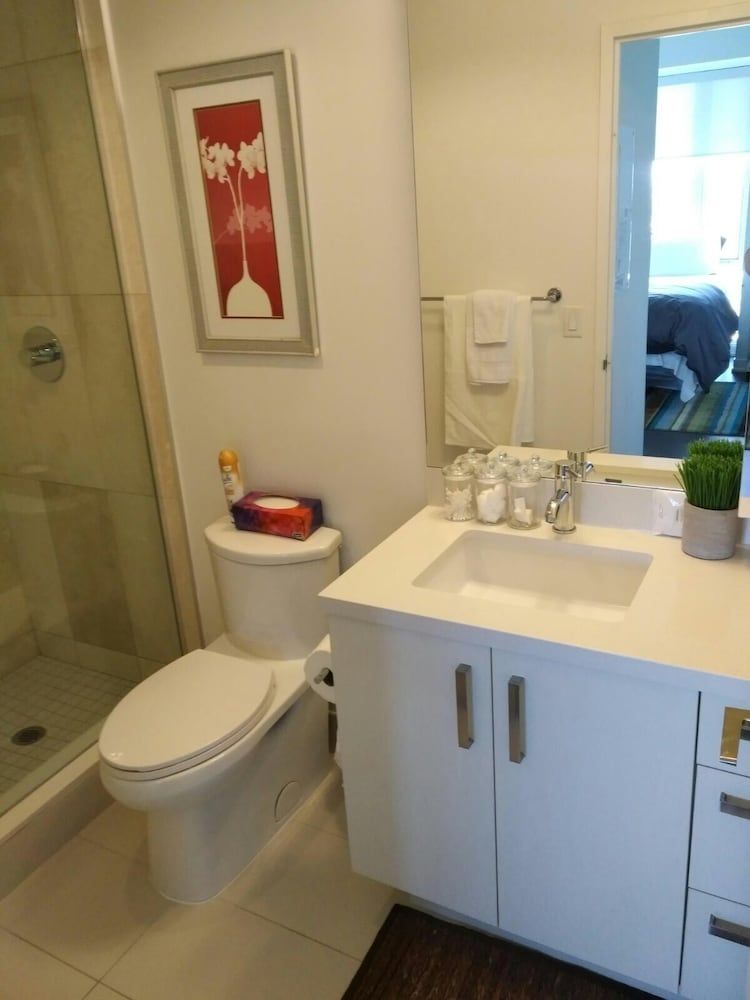 Midnight Suites Luxury Condo, 2 Bedrooms, City View, Annex Building 16