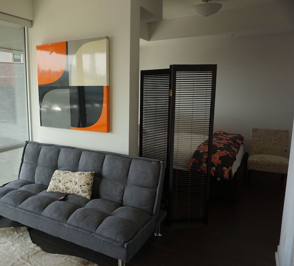 Midnight Suites Luxury Condo, 1 Bedroom, Accessible, City View 3