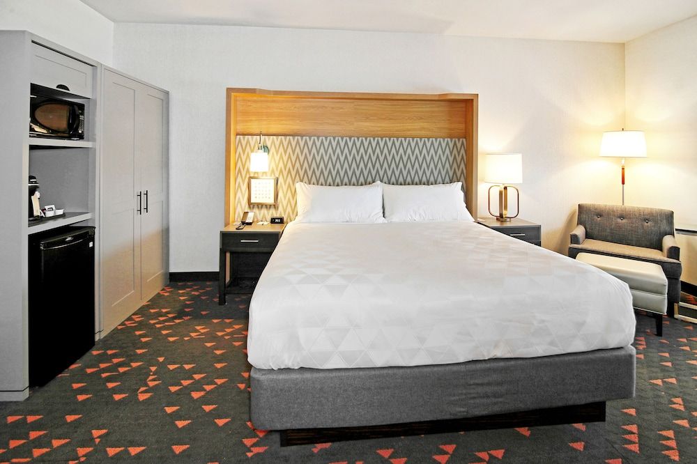 Holiday Inn Hotel & Suites Calgary Airport North by IHG