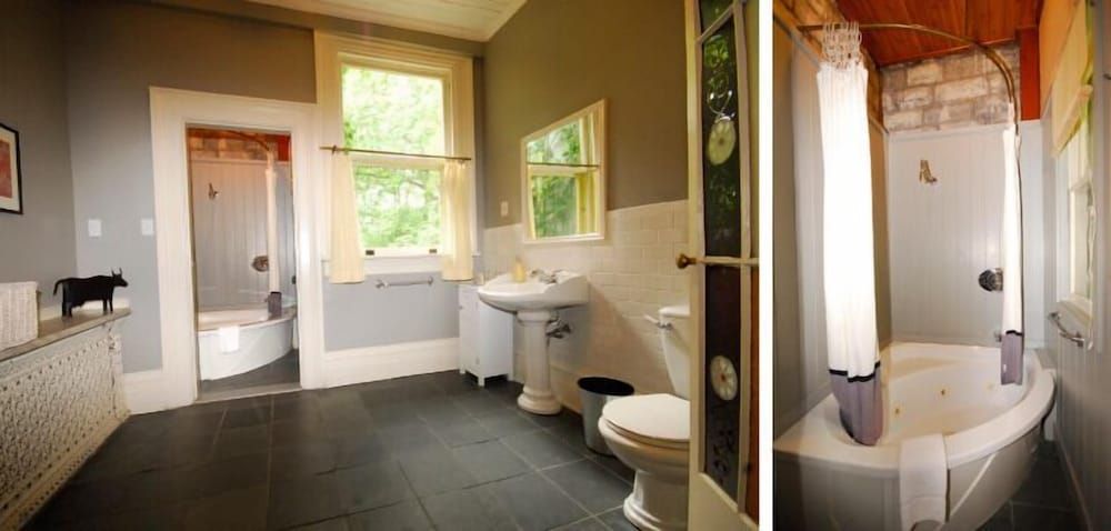 Frontenac Club Inn Ondaatje Room 2