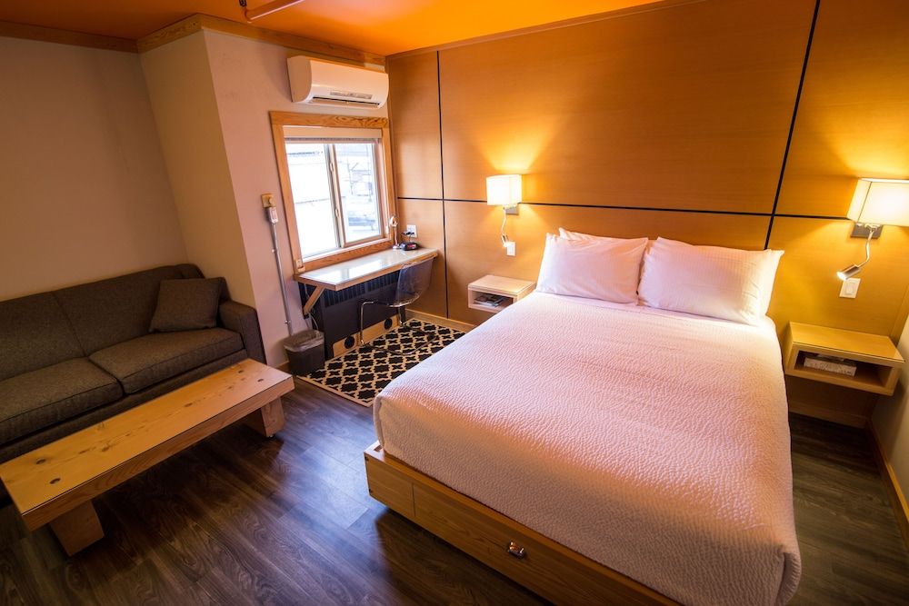 Deluxe Room, 1 Queen Bed with Sofa bed