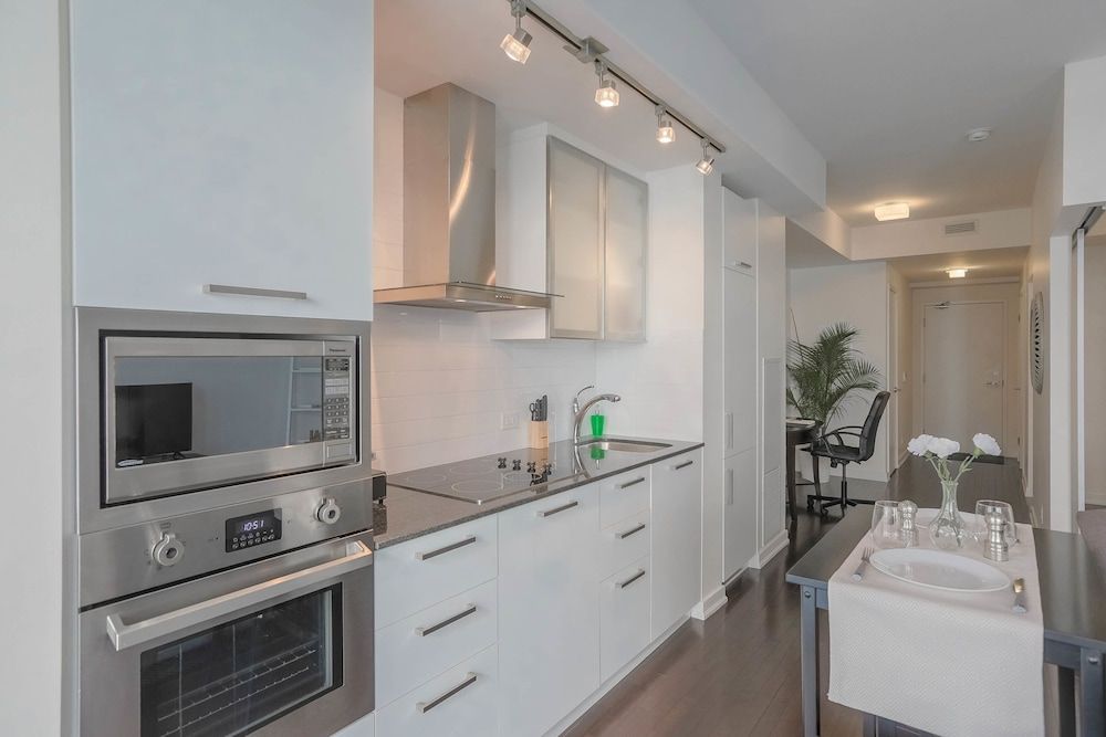 undefined Noel Suites - York and Simcoe 4