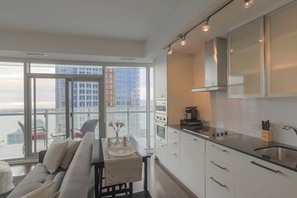 undefined Noel Suites - York and Simcoe 7