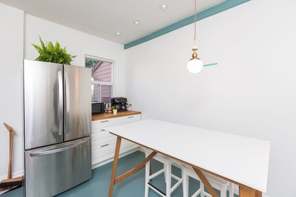 Applewood Suites - Queen West City Apartment, 3 Bedrooms 11