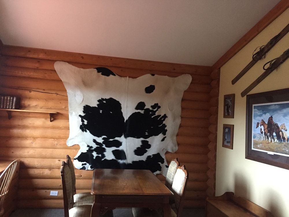 Montana Hill Guest Ranch Room, Private Bathroom 2