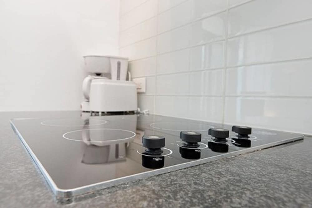 Lavish Suites - Luxury One Bedroom Condo Exclusive Loft, 1 Queen Bed with Sofa bed, Ocean View 3