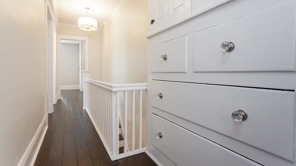 Applewood Suites - Danforth Avenue City House, 4 Bedrooms 11