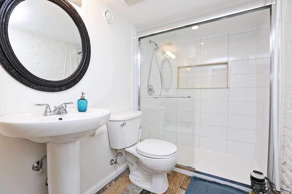 undefined Applewood Suites - Danforth Basement 10