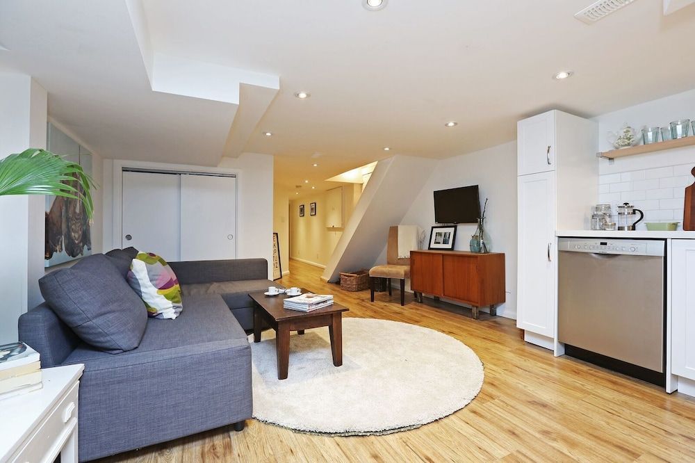 undefined Applewood Suites - Danforth Basement 9