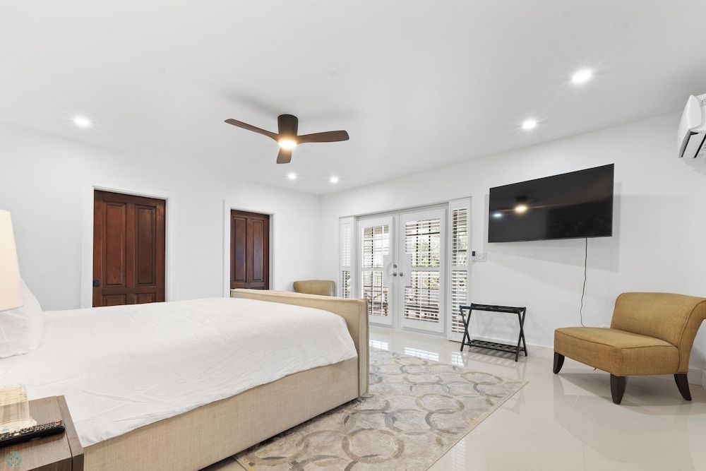 Romora Bay Resort & Marina 2 Bedroom w/ Kitchen