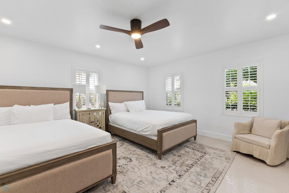 Romora Bay Resort & Marina 2 Bedroom w/ Kitchen 2