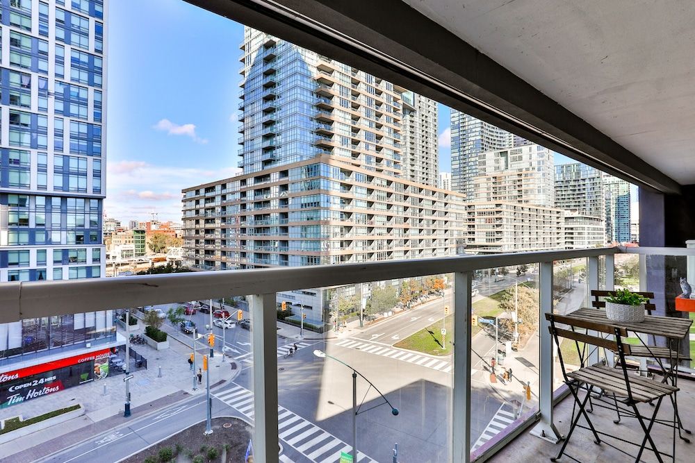 CITYPLACE 1B LUX CONDO LAKESIDE SKYDOME MTCC City Condo, Multiple Beds, City View, Lakeside 16