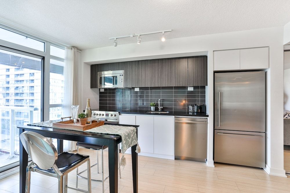 CITYPLACE 1B LUX CONDO LAKESIDE SKYDOME MTCC City Condo, Multiple Beds, City View, Lakeside 12