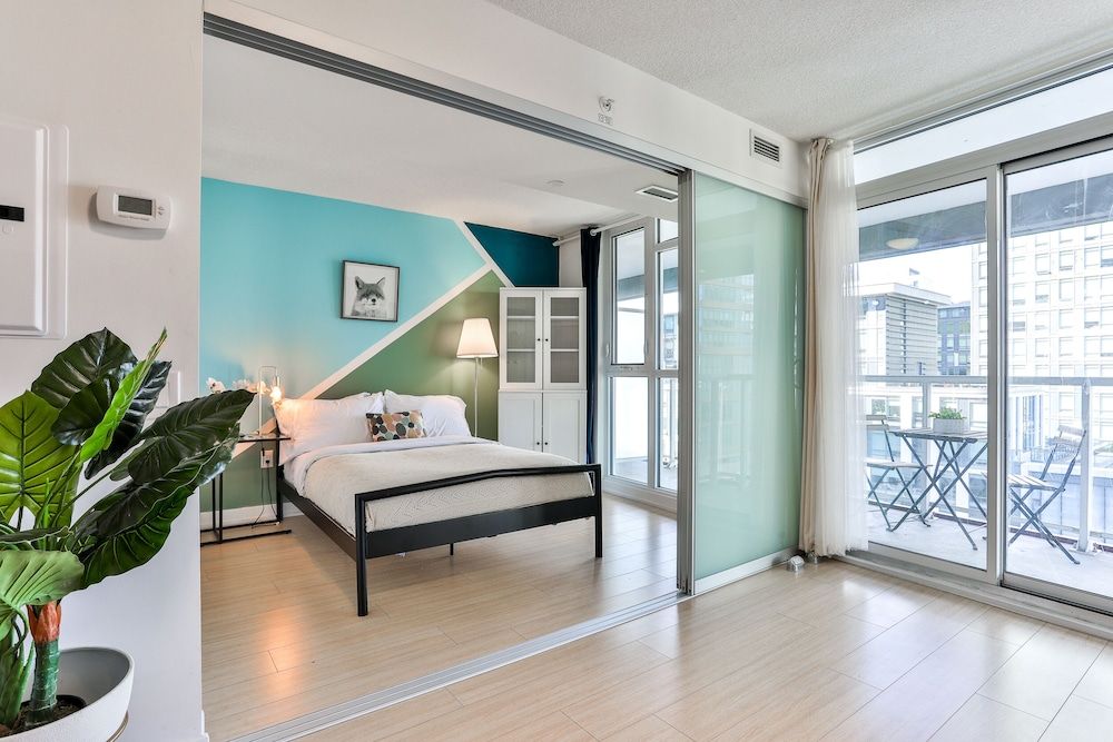 undefined CITYPLACE 1B LUX CONDO LAKESIDE SKYDOME MTCC 4