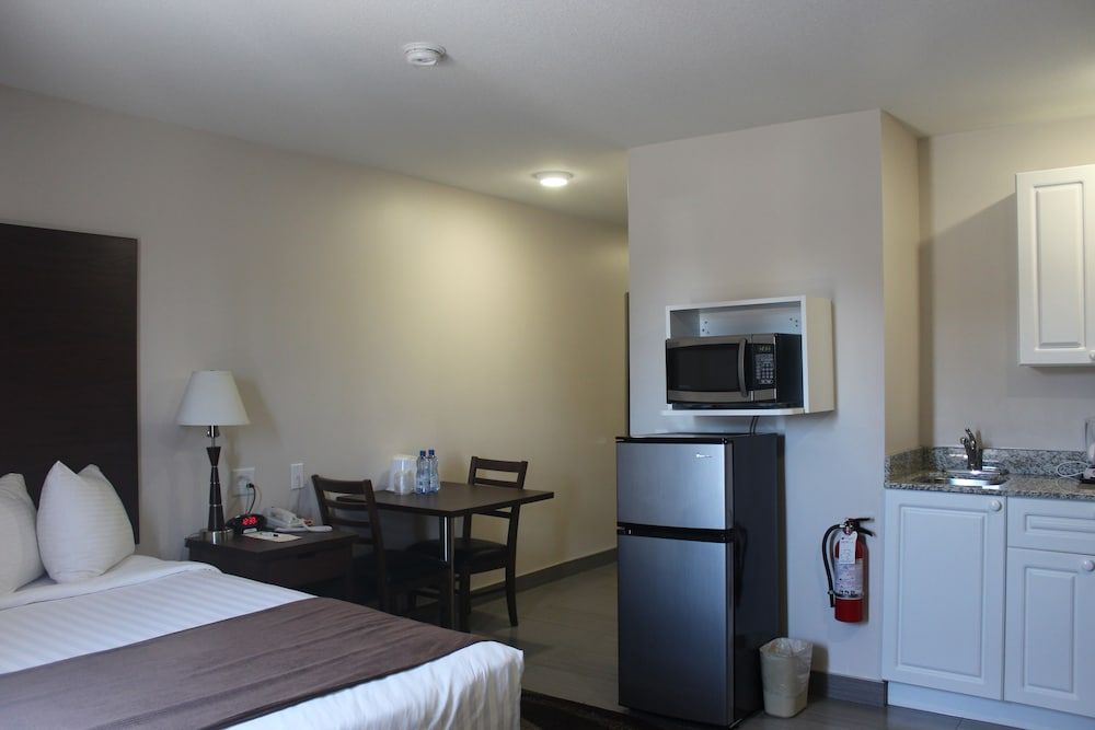 Walking Eagle Inn & Lodge Standard Room, 1 Queen Bed 6