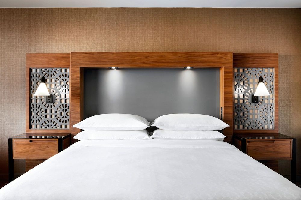 undefined Sheraton Toronto Airport Hotel & Conference Centre 8