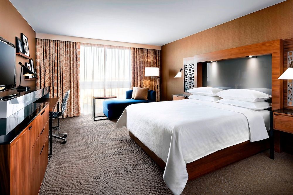 undefined Sheraton Toronto Airport Hotel & Conference Centre 3