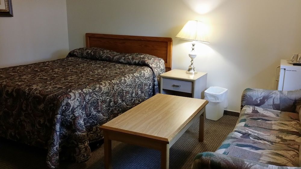 Skagit Motor Inn Standard Room, 1 Queen Bed 5