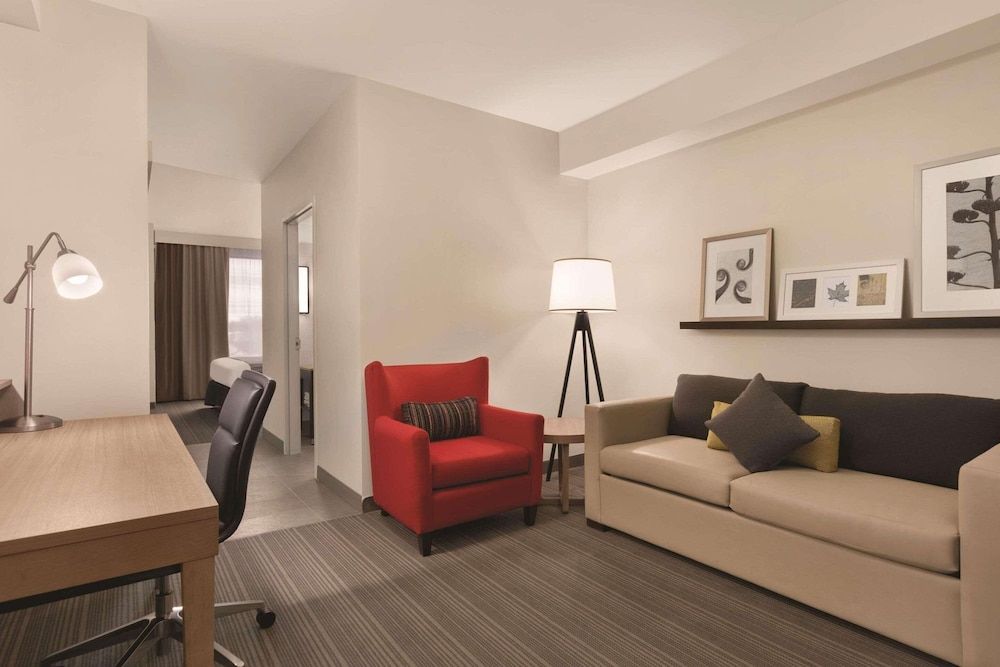 Suite, 1 King Bed, Non Smoking (Upgrade)
