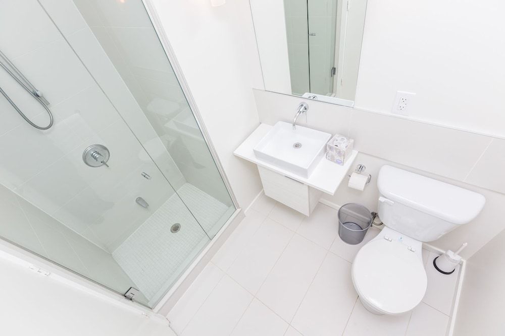 Applewood Suites - 2 BDRM King & Spadina City Apartment, 2 Bedrooms, City View 14