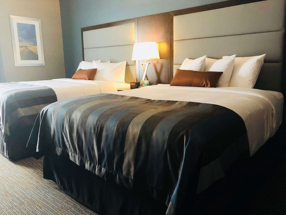 undefined Wingate by Wyndham Kamloops 3