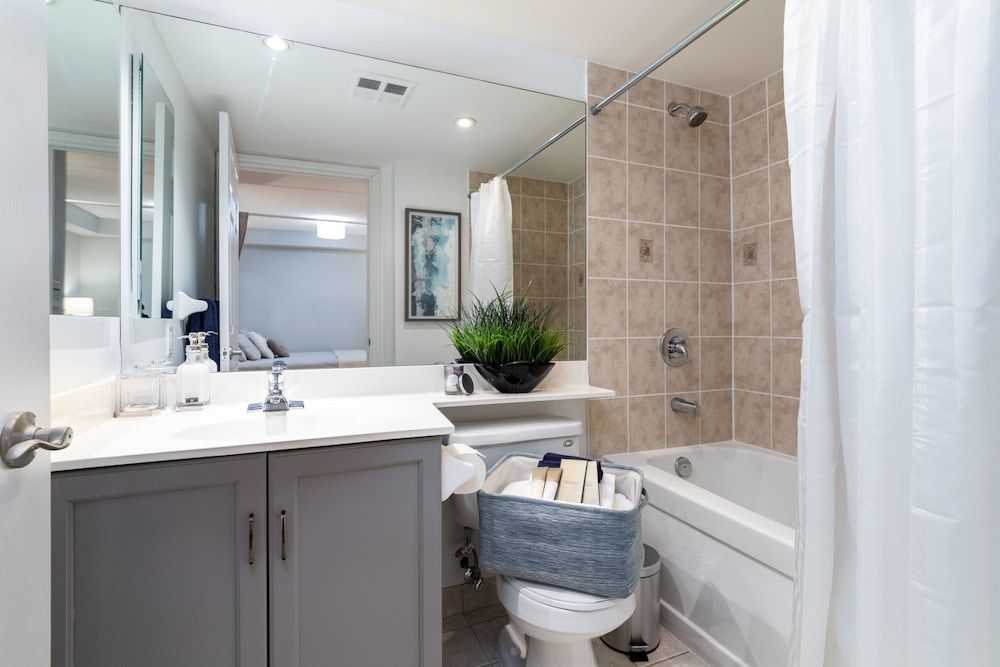 Applewood Suites - 1 BR Wellington West Executive Condo, 2 Bedrooms 7