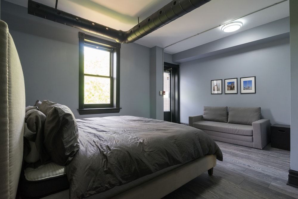 undefined Applewood Suites - West Queen West Loft 3