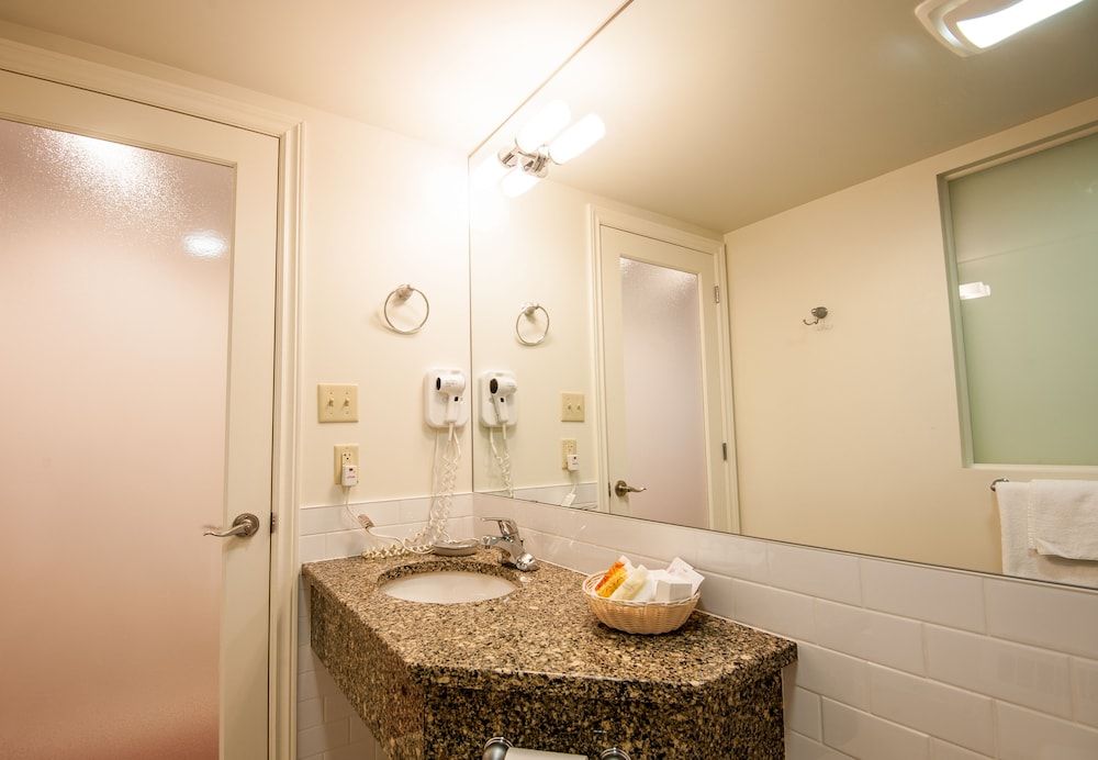 Dundee Arms Standard Room (Annex) 7