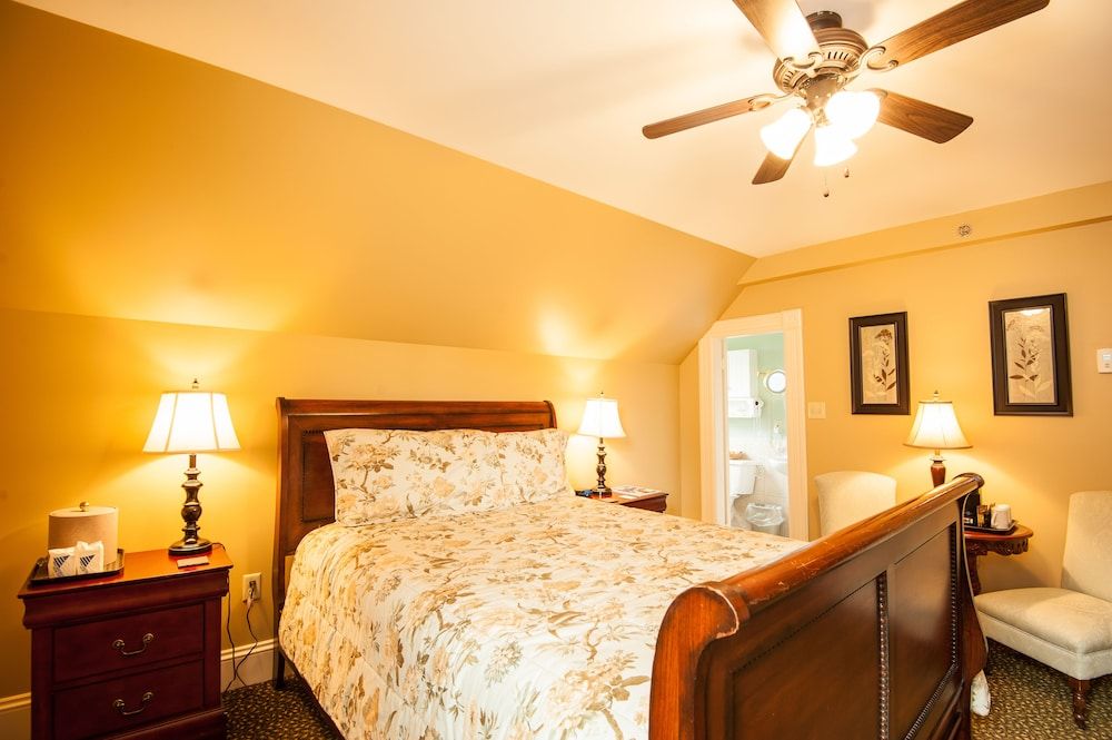 Dundee Arms Classic Room (Inn) 2