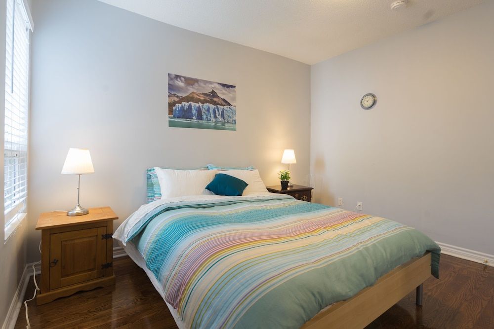 Applewood Suites - 4 BDRM King West City Loft, 4 Bedrooms 12