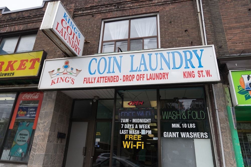 Applewood Suites - 4 BDRM King West City Loft, 4 Bedrooms 19