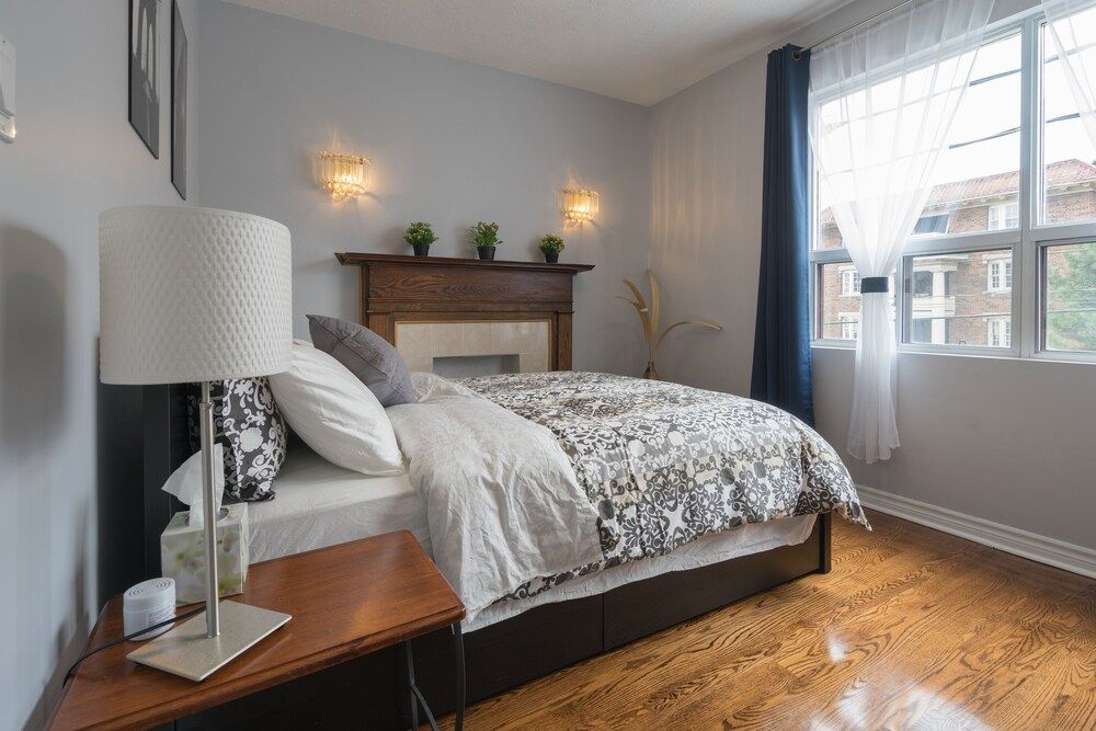 Applewood Suites - 4 BDRM King West City Loft, 4 Bedrooms 11