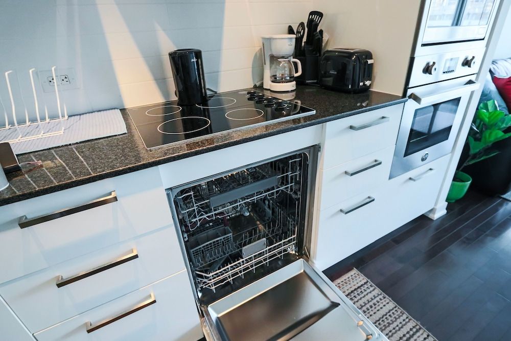 MiCasa Suites - Modern Executive Condo City Condo, 1 Bedroom, City View 8