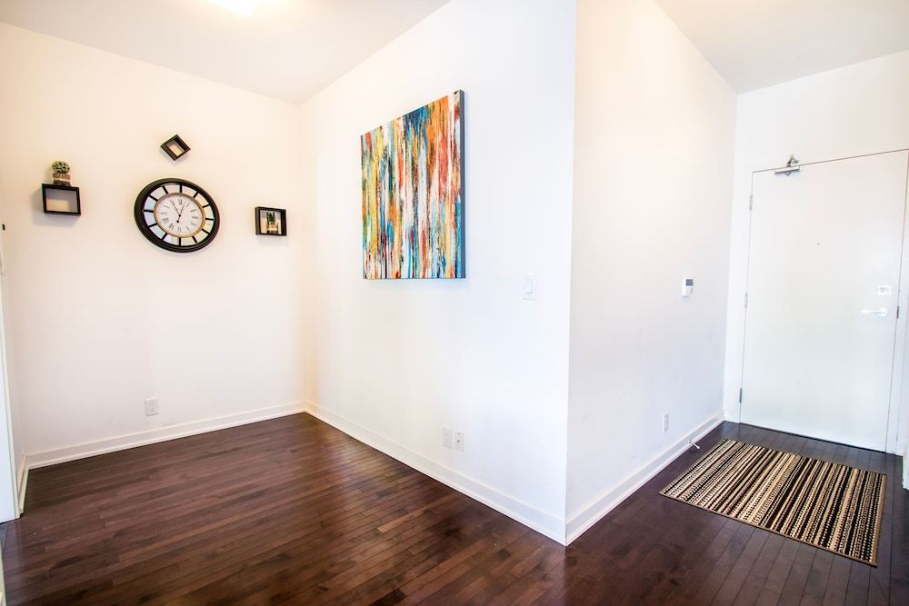 MiCasa Suites - Modern Executive Condo City Condo, 1 Bedroom, City View 7