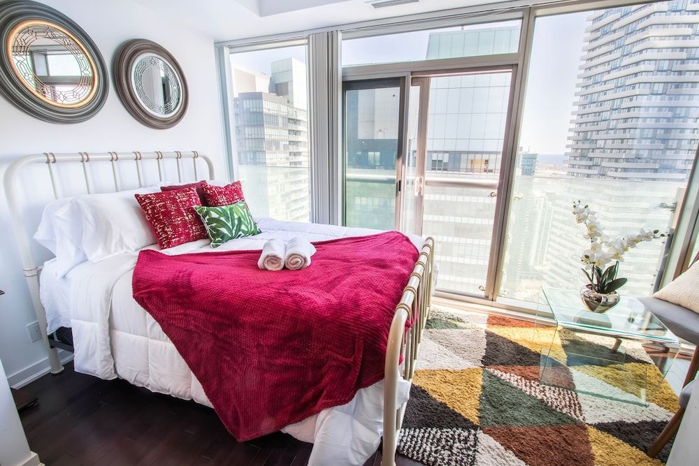 undefined MiCasa Suites - Modern Executive Condo 2
