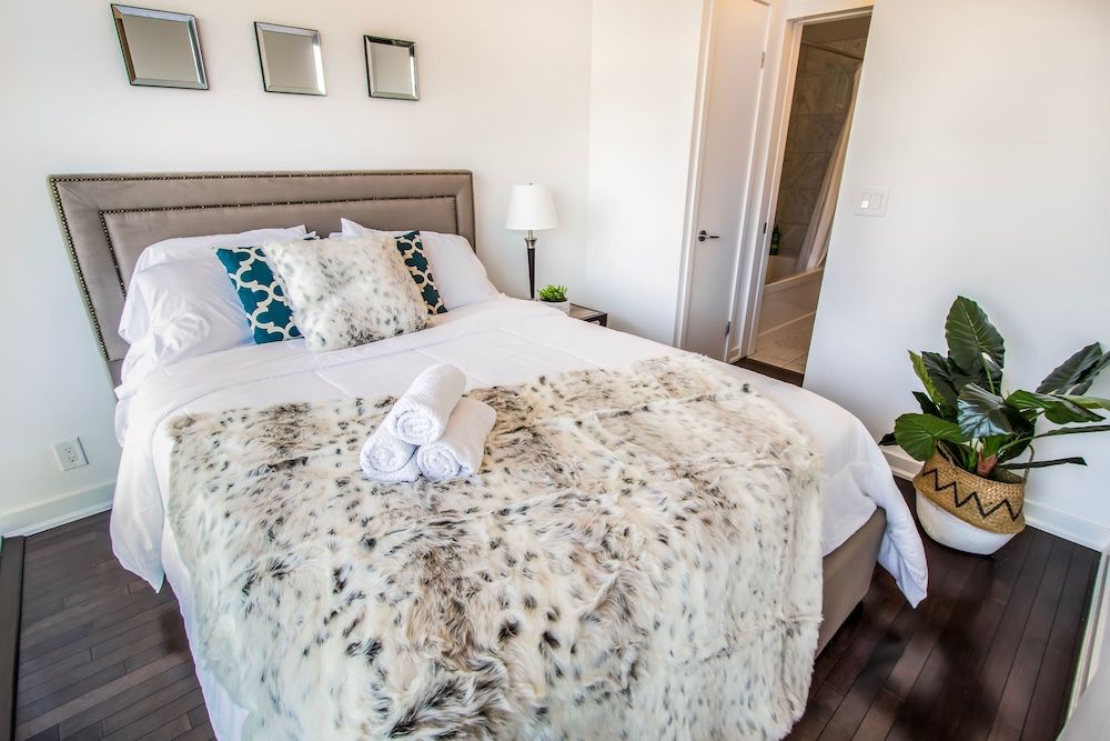 undefined MiCasa Suites - Modern Executive Condo