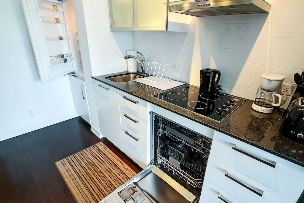 undefined MiCasa Suites - Modern Executive Condo 9