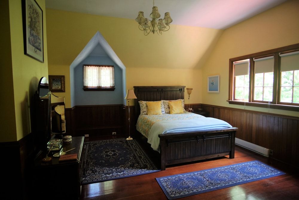 Deluxe Suite, 1 Queen Bed